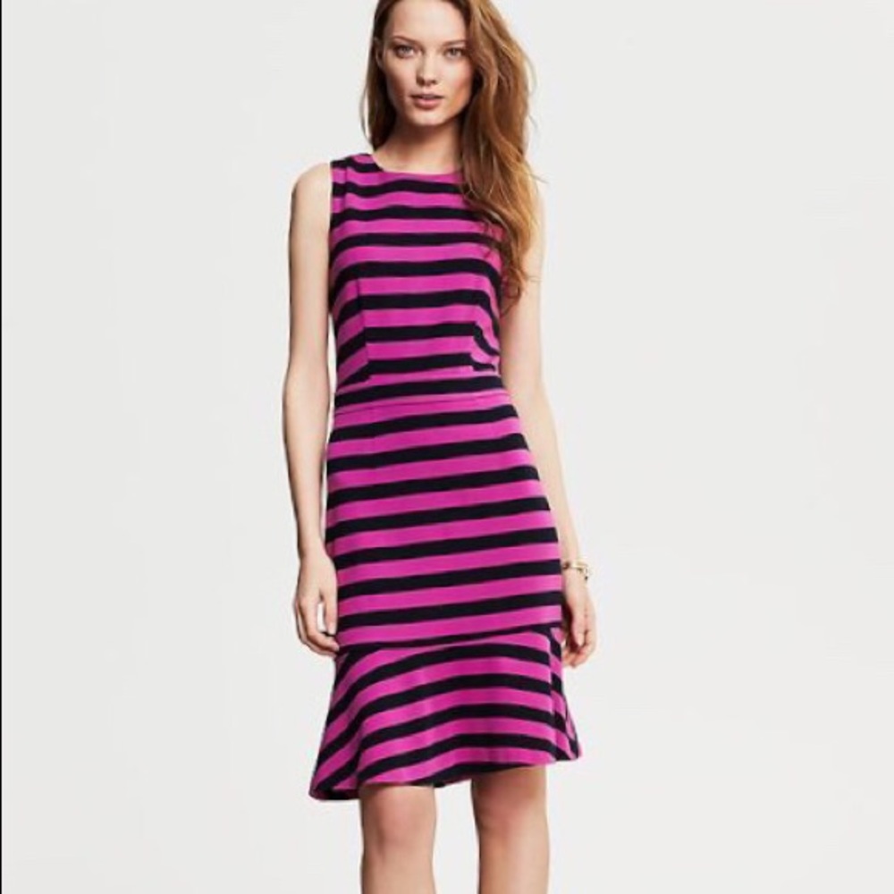 Banana Republic Pink and Navy Flounce dress EUC - Picture 5 of 7